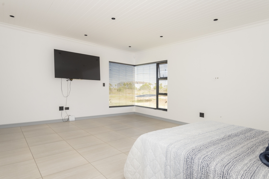 4 Bedroom Property for Sale in Long Acres Country Estate Western Cape